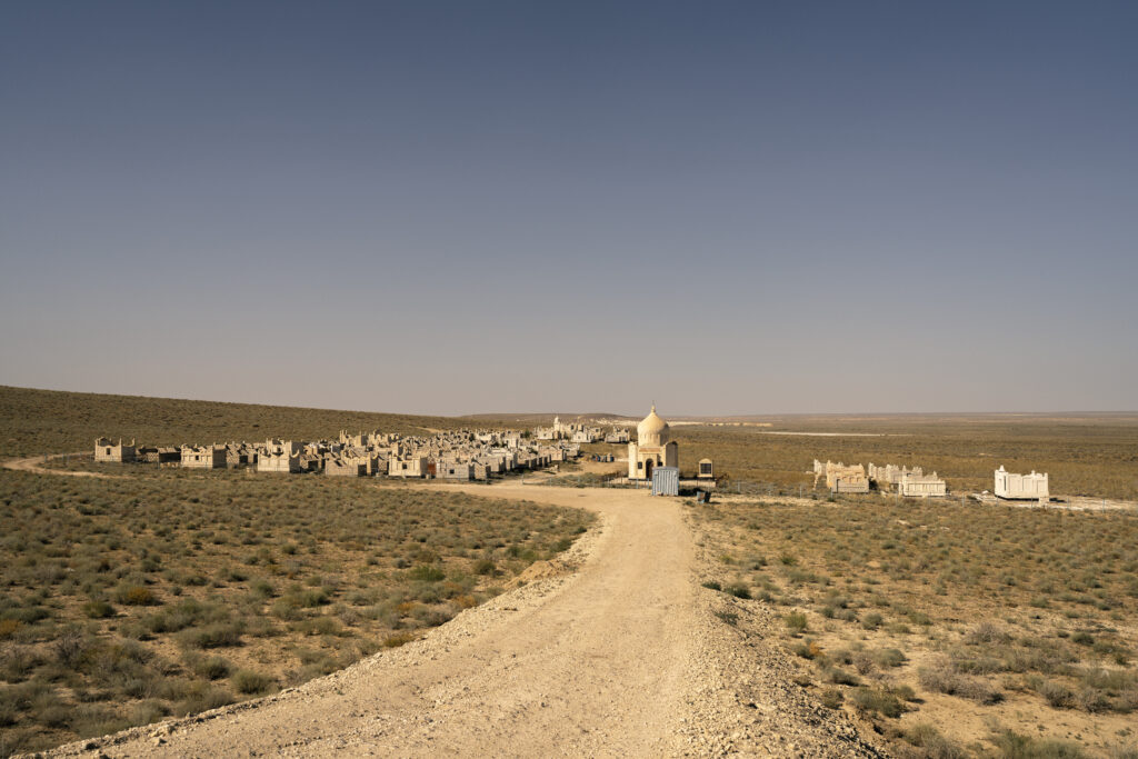cemetery in mangystau 