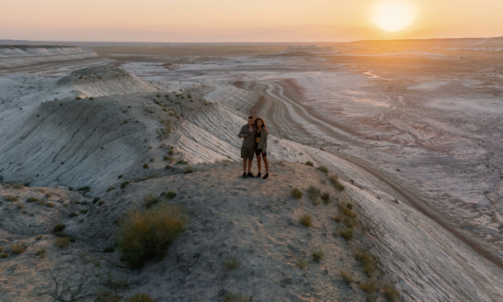 couple at sunset on tiramisu hills 